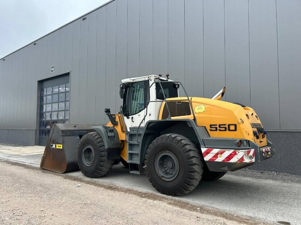 Liebherr L 550 (Comes with High-tip - Mit Hochkipper) - Cargadora de ruedas: foto 3 Liebherr L 550 (Comes with High-tip - Mit Hochkipper) - Cargadora de ruedas: foto 3