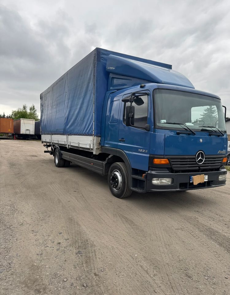 Mercedes-Benz ATEGO 1223L - Furgoneta con caja de lona: foto 2 Mercedes-Benz ATEGO 1223L - Furgoneta con caja de lona: foto 2