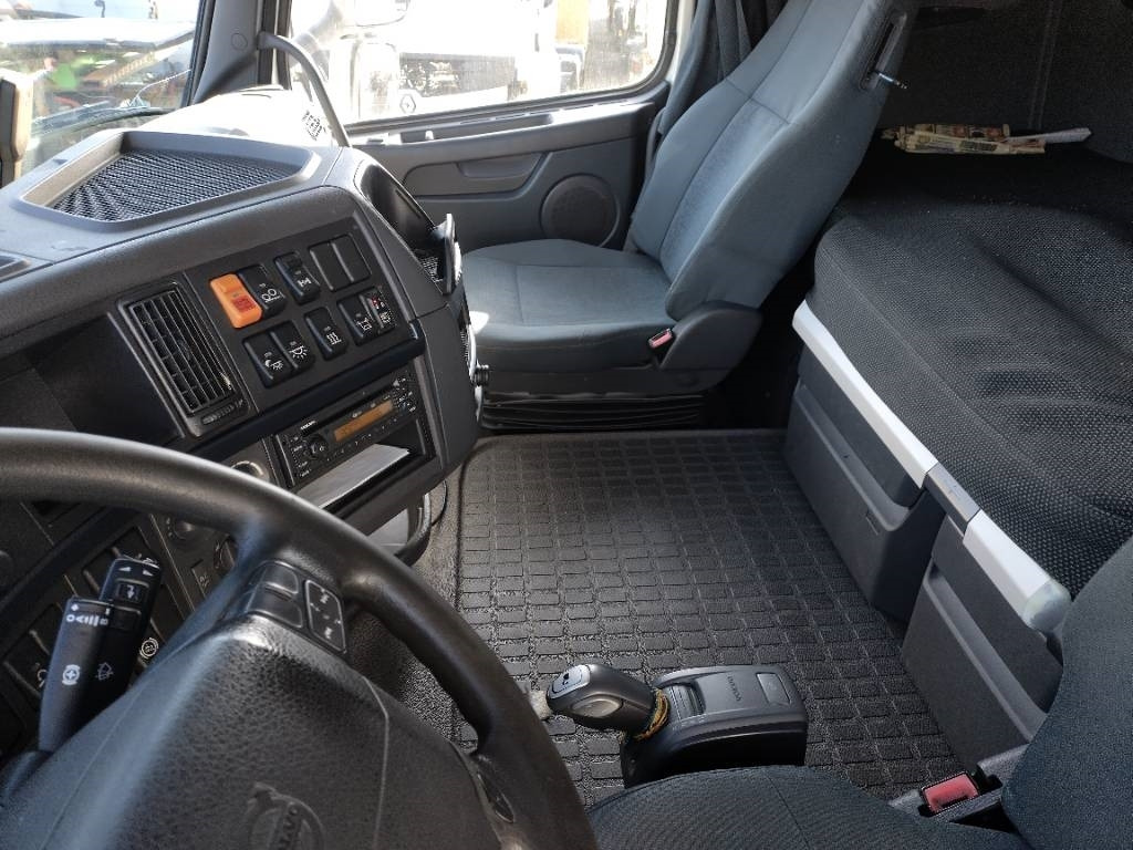 Cabeza tractora Volvo FH460 6x2 veturi kääntyvä teli: foto 6