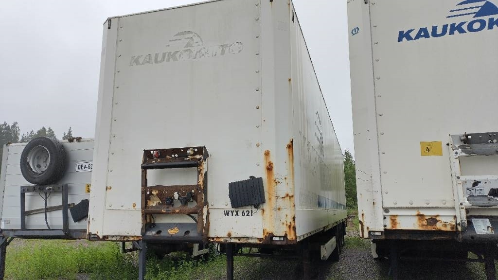 Krone Umpiputki, vahvalla katolla - Caja cerrada semirremolque: foto 4 Krone Umpiputki, vahvalla katolla - Caja cerrada semirremolque: foto 4
