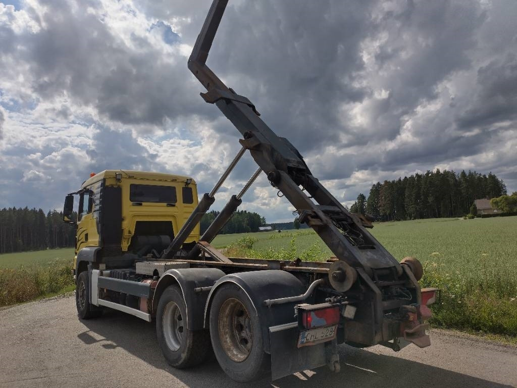 Multibasculante camión MAN TGX 26.480 6x2 Vak koukkulaite: foto 9 Multibasculante camión MAN TGX 26.480 6x2 Vak koukkulaite: foto 9