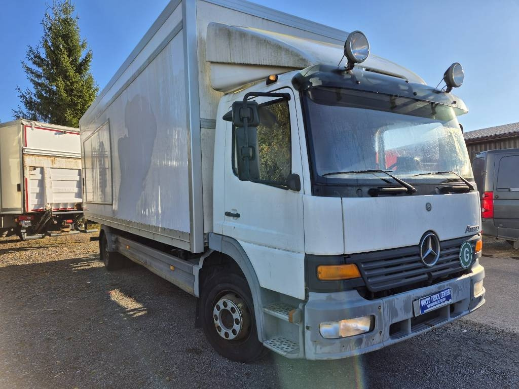 Mercedes-Benz Atego 1223 umpikori+pl nostin - Camión caja cerrada: foto 2 Mercedes-Benz Atego 1223 umpikori+pl nostin - Camión caja cerrada: foto 2
