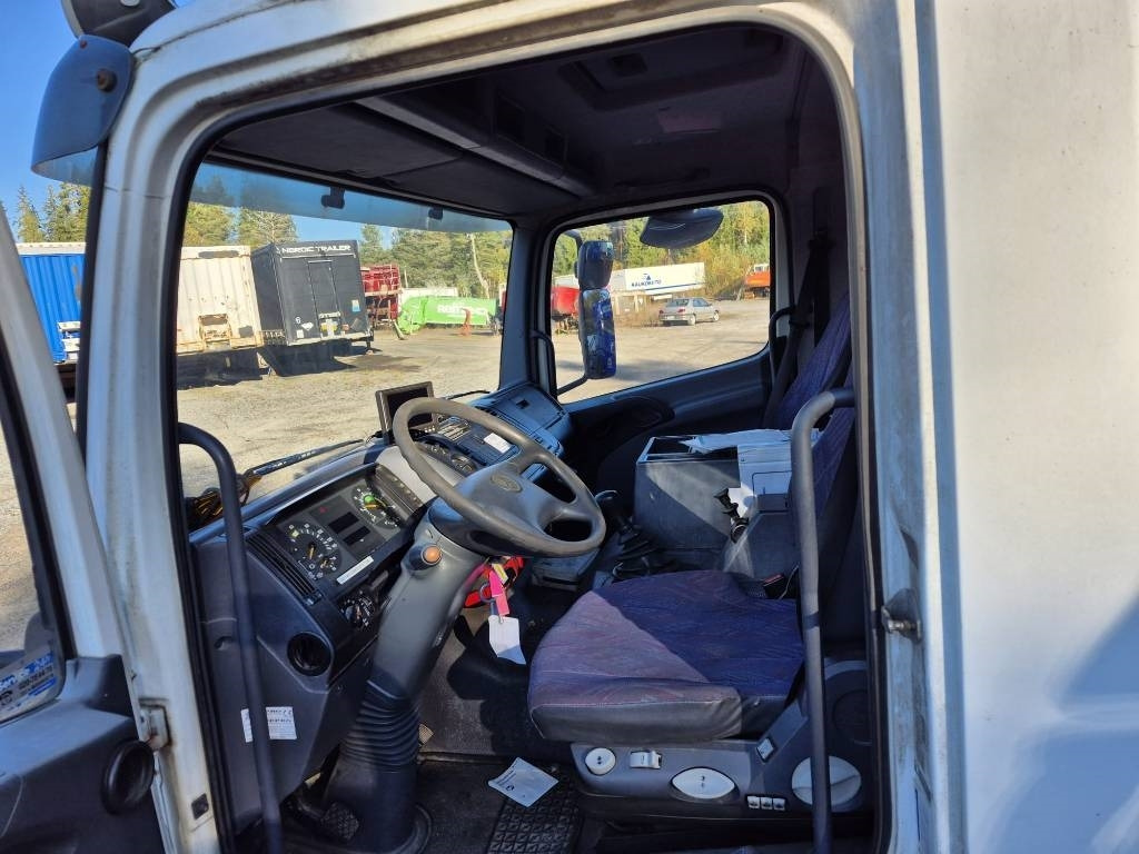 Mercedes-Benz Atego 1223 umpikori+pl nostin - Camión caja cerrada: foto 5 Mercedes-Benz Atego 1223 umpikori+pl nostin - Camión caja cerrada: foto 5