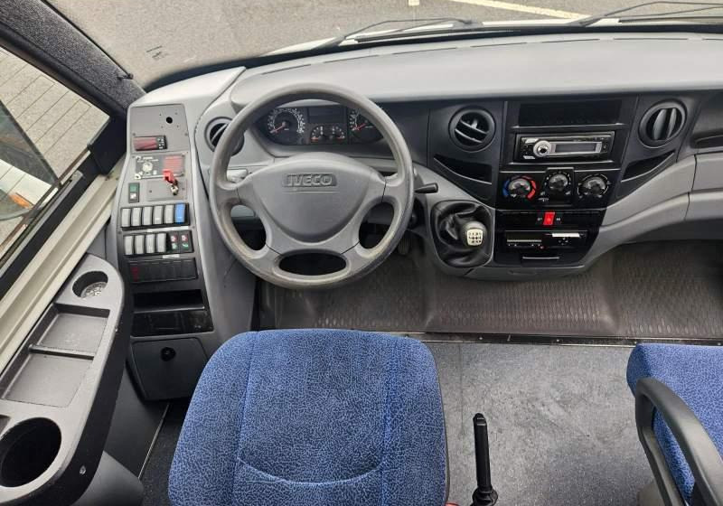Iveco WING / SPROWADZONY/ 34 MIEJSCA/ MANUAL - Minibús: foto 4 Iveco WING / SPROWADZONY/ 34 MIEJSCA/ MANUAL - Minibús: foto 4