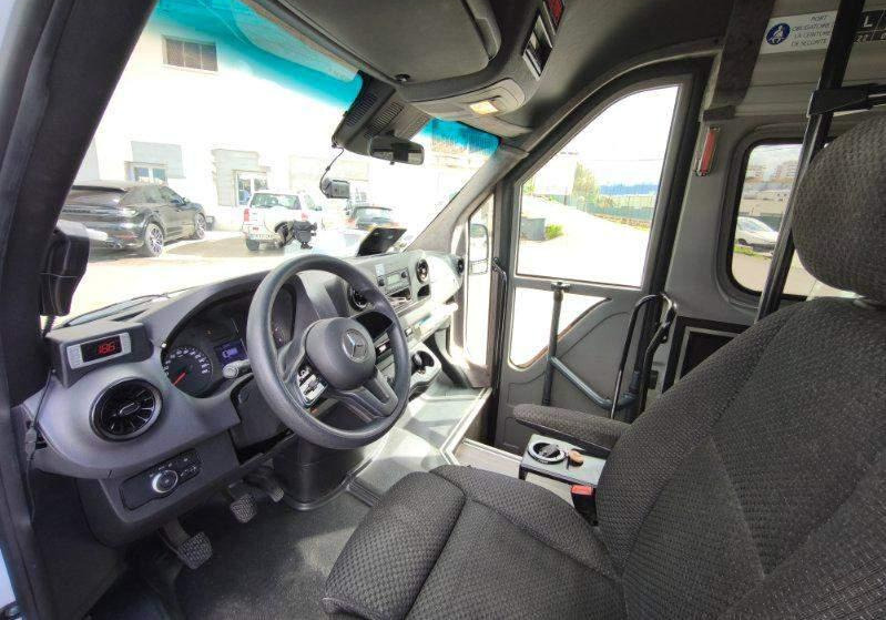 Mercedes-Benz SPRINTER/ 24 MIEJSCA + STOJĄCE/ 67 000 KM - Autobús suburbano: foto 4 Mercedes-Benz SPRINTER/ 24 MIEJSCA + STOJĄCE/ 67 000 KM - Autobús suburbano: foto 4