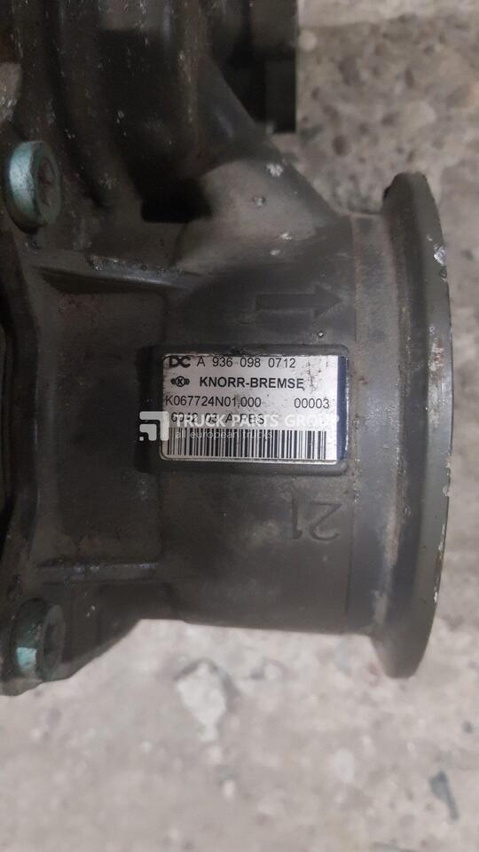 MERCEDES-BENZ Mercedes-Benz Atego, OM936LA, EURO6 valve unit, 9360980712, injection module, air blow-in control unit, 6-pole PBS unit, KNORR-BREMSE, K067724N01 - Válvula para Camión: foto 2 MERCEDES-BENZ Mercedes-Benz Atego, OM936LA, EURO6 valve unit, 9360980712, injection module, air blow-in control unit, 6-pole PBS unit, KNORR-BREMSE, K067724N01 - Válvula para Camión: foto 2