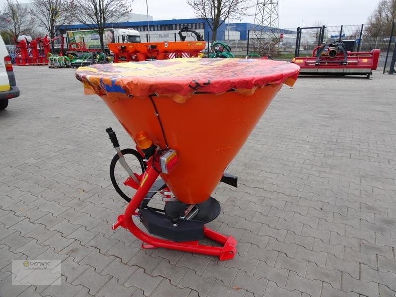 Dexwal 400L Salzstreuer Düngerstreuer Streuer hydraulischer Antrieb - Esparcidor de sal: foto 1 Dexwal 400L Salzstreuer Düngerstreuer Streuer hydraulischer Antrieb - Esparcidor de sal: foto 1