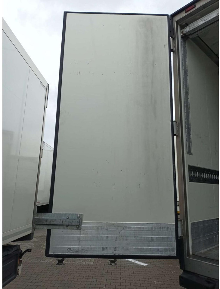 2018 Krone SDR Double Deck Cool Liner FP60 ThermoKing SLXi 300 Lifting Axle - Frigorífico semirremolque: foto 4 2018 Krone SDR Double Deck Cool Liner FP60 ThermoKing SLXi 300 Lifting Axle - Frigorífico semirremolque: foto 4