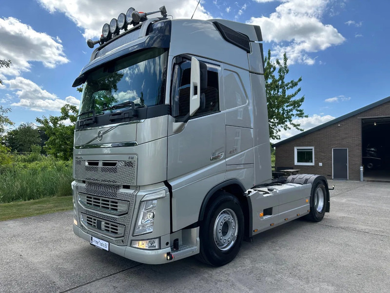 Volvo FH 460 / GLOBETROTTER / EURO 6 / I-Shift / HYDRAULIC / FULL AIR / NEW TACHO - Cabeza tractora: foto 1 Volvo FH 460 / GLOBETROTTER / EURO 6 / I-Shift / HYDRAULIC / FULL AIR / NEW TACHO - Cabeza tractora: foto 1