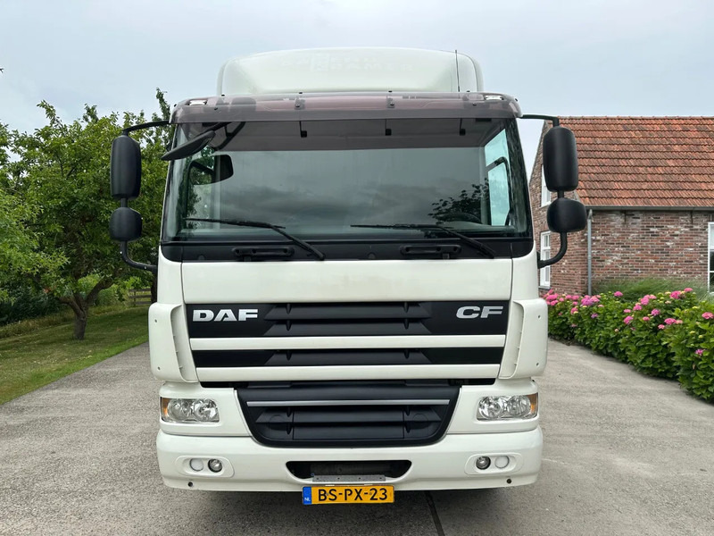 DAF CF 75.250 / NL TRUCK / EURO 5 / 4X2 / HYDRAULIC RAMPS / FULL AIR - Portavehículos camión: foto 2 DAF CF 75.250 / NL TRUCK / EURO 5 / 4X2 / HYDRAULIC RAMPS / FULL AIR - Portavehículos camión: foto 2