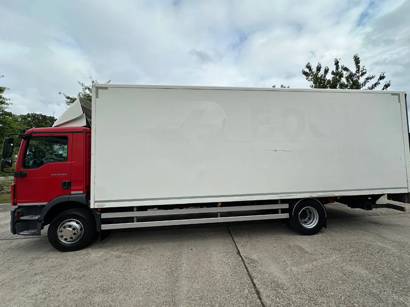Camión caja cerrada MAN TGM 15.250 / NL TRUCK / EURO 6 / NEW TYRES / NEW TACHO!! / BOX + LOADLIFT 2t: foto 7