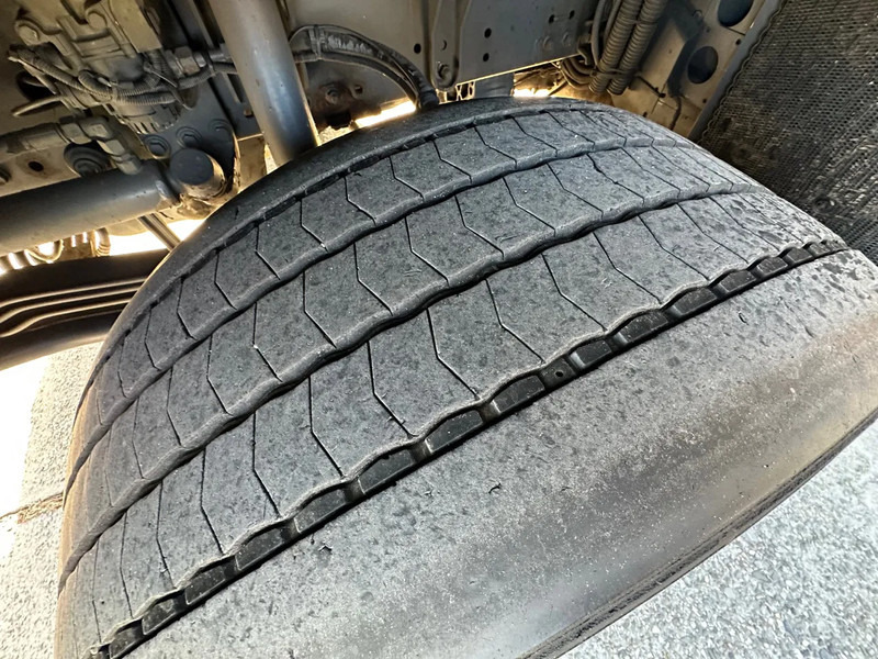 MAN TGS 26.360 / NL TRUCK / EURO 5 / 6x2 / LENK-LIFT / DIJSEL 5 COMP. 23,2 m3 / AUTOMATIC - Cisterna camión: foto 5 MAN TGS 26.360 / NL TRUCK / EURO 5 / 6x2 / LENK-LIFT / DIJSEL 5 COMP. 23,2 m3 / AUTOMATIC - Cisterna camión: foto 5