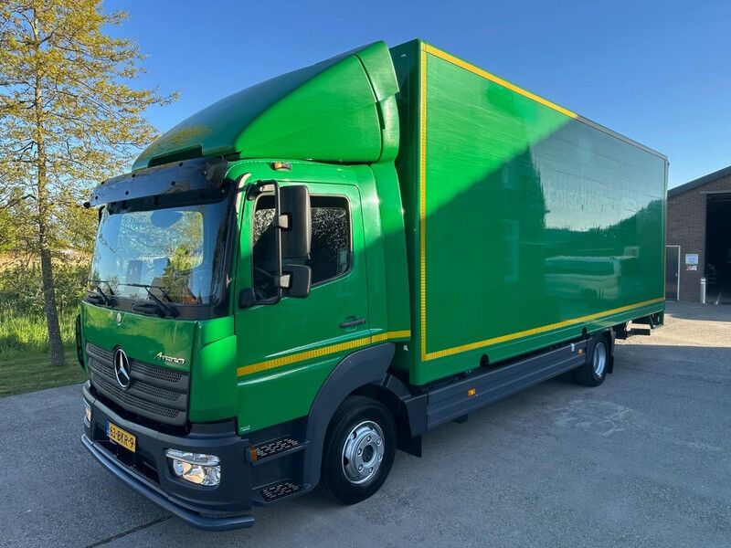Mercedes-Benz ATEGO 1018 / NL TRUCK / 10T / LAADKLEP+ZIJDEUR+TRAP / AUTOMAAT / AIRCO / LAGE KM STAND - Camión caja cerrada: foto 1 Mercedes-Benz ATEGO 1018 / NL TRUCK / 10T / LAADKLEP+ZIJDEUR+TRAP / AUTOMAAT / AIRCO / LAGE KM STAND - Camión caja cerrada: foto 1