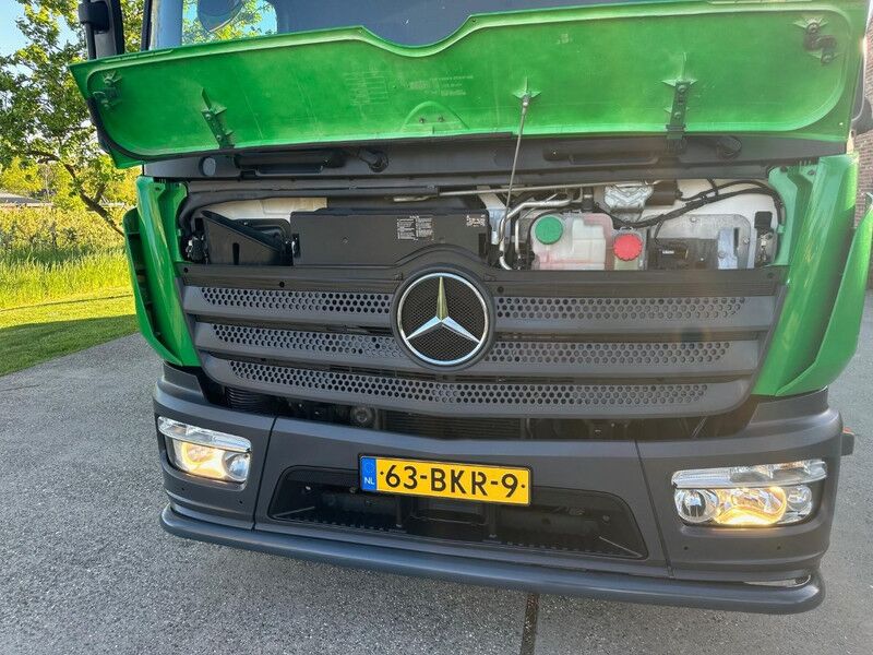 Mercedes-Benz ATEGO 1018 / NL TRUCK / 10T / LAADKLEP+ZIJDEUR+TRAP / AUTOMAAT / AIRCO / LAGE KM STAND - Camión caja cerrada: foto 4 Mercedes-Benz ATEGO 1018 / NL TRUCK / 10T / LAADKLEP+ZIJDEUR+TRAP / AUTOMAAT / AIRCO / LAGE KM STAND - Camión caja cerrada: foto 4
