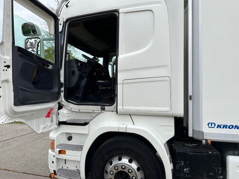 Scania R 420 NL TRUCK / EURO 4 / 6X2 / RETARDER / THERMOKING TS300e - Frigorífico camión: foto 5 Scania R 420 NL TRUCK / EURO 4 / 6X2 / RETARDER / THERMOKING TS300e - Frigorífico camión: foto 5