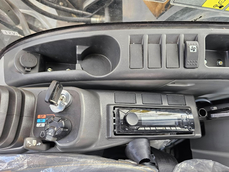 Excavadora de cadenas Case CX220C: foto 17