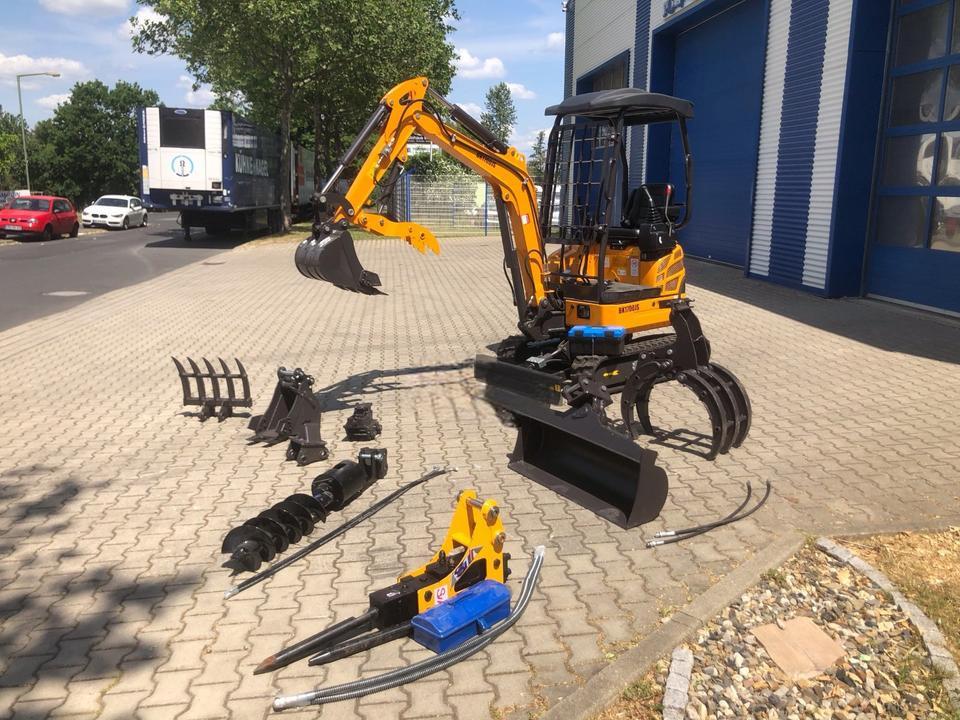 Minibagger BK1700JS inkl. Zubehörpaket Groß *INKL.19% MWST*BERGER KRAUS*KUBOTA*JOYST*SOFORT! - Miniexcavadora: foto 1 Minibagger BK1700JS inkl. Zubehörpaket Groß *INKL.19% MWST*BERGER KRAUS*KUBOTA*JOYST*SOFORT! - Miniexcavadora: foto 1