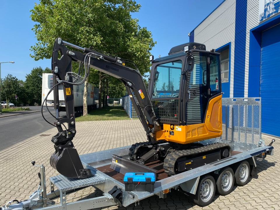 Minibagger BK2800ASR + Tieflader + Zubehör *INKL.19% MWST*BERGER KRAUS*KUBOTA*SCHWENKARM* VERSTELLFAHRWERK*KLIMA* - Miniexcavadora: foto 4 Minibagger BK2800ASR + Tieflader + Zubehör *INKL.19% MWST*BERGER KRAUS*KUBOTA*SCHWENKARM* VERSTELLFAHRWERK*KLIMA* - Miniexcavadora: foto 4