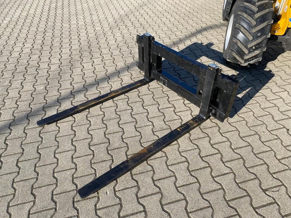 Radlader/Hoflader BK810 inkl. Gabel/Schaufelpaket *INKL.19% MWST*BERGER KRAUS* KUBOTA*EURO*CE* - Cargadora articulada: foto 4 Radlader/Hoflader BK810 inkl. Gabel/Schaufelpaket *INKL.19% MWST*BERGER KRAUS* KUBOTA*EURO*CE* - Cargadora articulada: foto 4