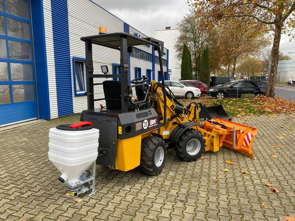 Radlader/Hoflader BK906 inkl. Winter-Komplettpaket *INKL.19% MWST.*BERGER KRAUS*PERKINS*EURO*SOFORT!* - Cargadora articulada: foto 4 Radlader/Hoflader BK906 inkl. Winter-Komplettpaket *INKL.19% MWST.*BERGER KRAUS*PERKINS*EURO*SOFORT!* - Cargadora articulada: foto 4