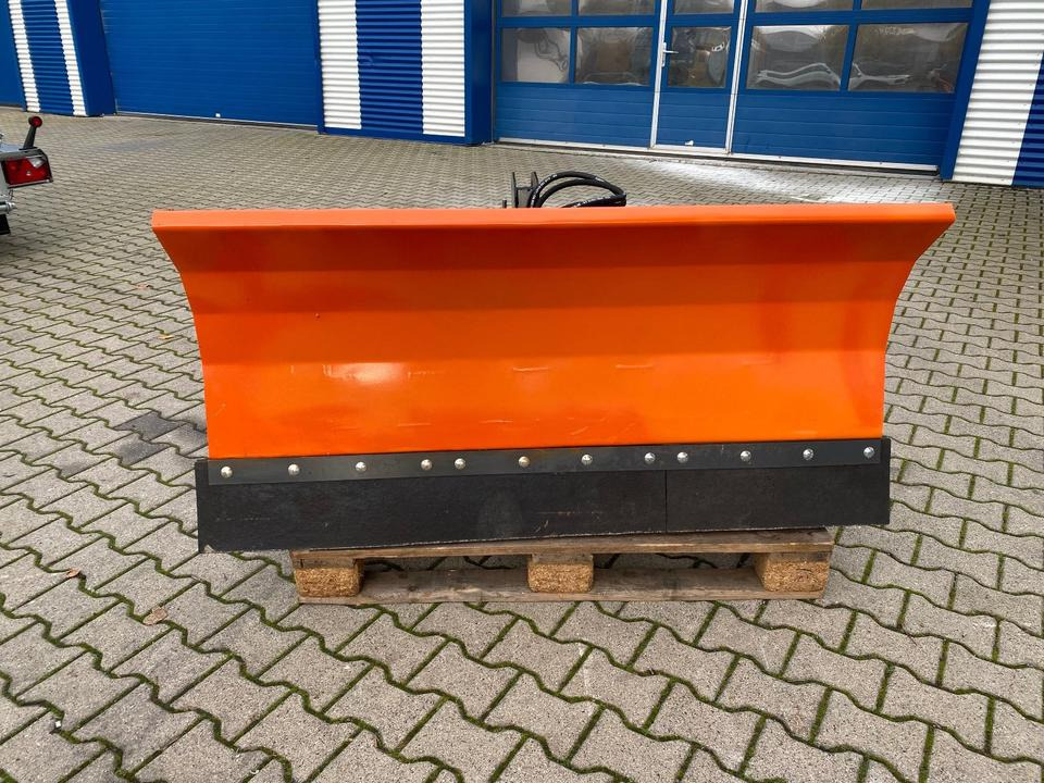 Schneeschild 1,50M / EURO-Aufnahme / 3-Punkt-Aufnahme / INKL.19% MWST / SOFORT VERFÜGBAR! - Cuchilla quitanieves: foto 2 Schneeschild 1,50M / EURO-Aufnahme / 3-Punkt-Aufnahme / INKL.19% MWST / SOFORT VERFÜGBAR! - Cuchilla quitanieves: foto 2