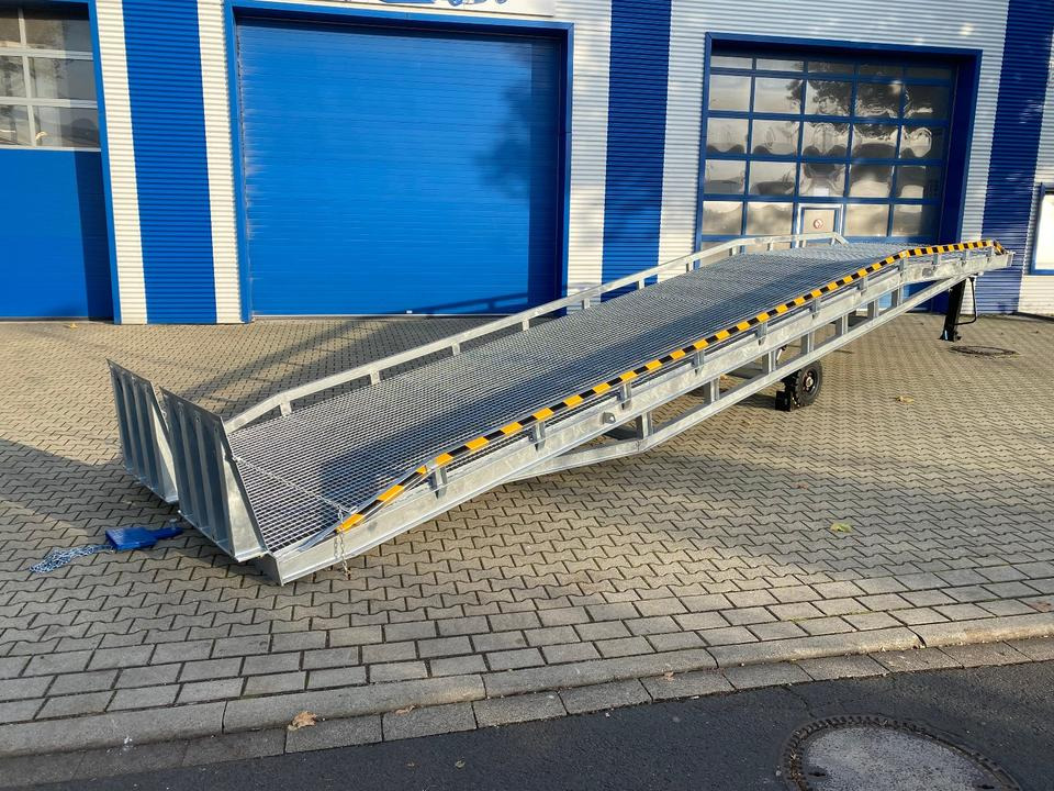 Verladerampe 8t Verzinkt Containerrampe LKW Rampe NEU inkl. Gratis Lieferung *INKL.19% MWST*SOFORT!* - Rampa de carga: foto 1 Verladerampe 8t Verzinkt Containerrampe LKW Rampe NEU inkl. Gratis Lieferung *INKL.19% MWST*SOFORT!* - Rampa de carga: foto 1