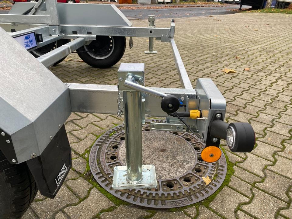 Remolque portabobinas Vermietung / Kabelanhänger 3500KG E-Winde / Nutzlast 2825KG / Kabeltrommel-Anhänger / Glasfaser/ 3 Tage: foto 11 Remolque portabobinas Vermietung / Kabelanhänger 3500KG E-Winde / Nutzlast 2825KG / Kabeltrommel-Anhänger / Glasfaser/ 3 Tage: foto 11