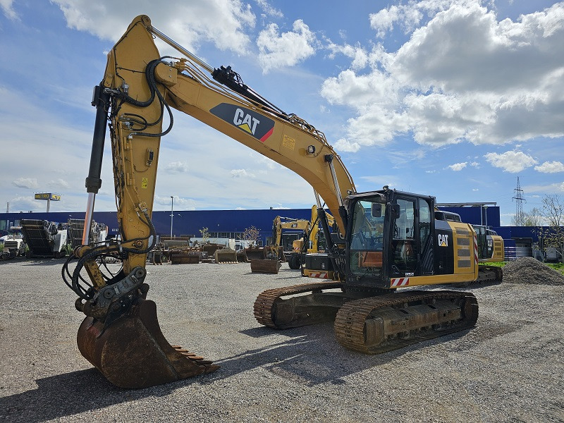 CATERPILLAR 323EL GPS Trimble - Excavadora de cadenas: foto 1 CATERPILLAR 323EL GPS Trimble - Excavadora de cadenas: foto 1