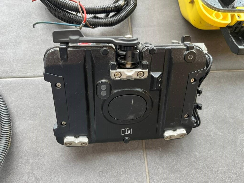 Leica iCON80 & MCP80 - Maquinaria de construcción: foto 5 Leica iCON80 & MCP80 - Maquinaria de construcción: foto 5