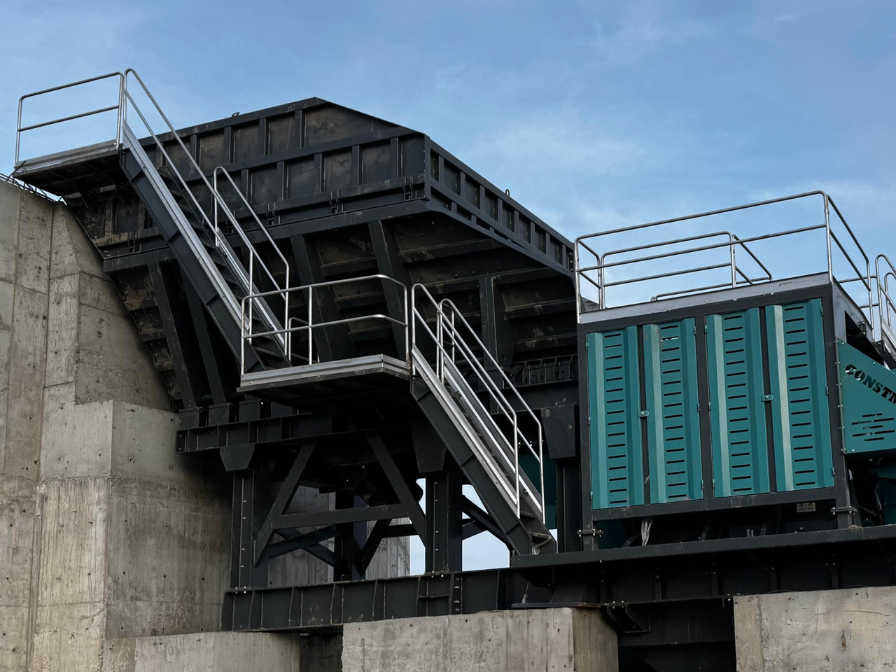Constmach Vibrating Bunker Feeder In Capacities From 80 To 500 Tons - Maquinaria para minería: foto 5 Constmach Vibrating Bunker Feeder In Capacities From 80 To 500 Tons - Maquinaria para minería: foto 5