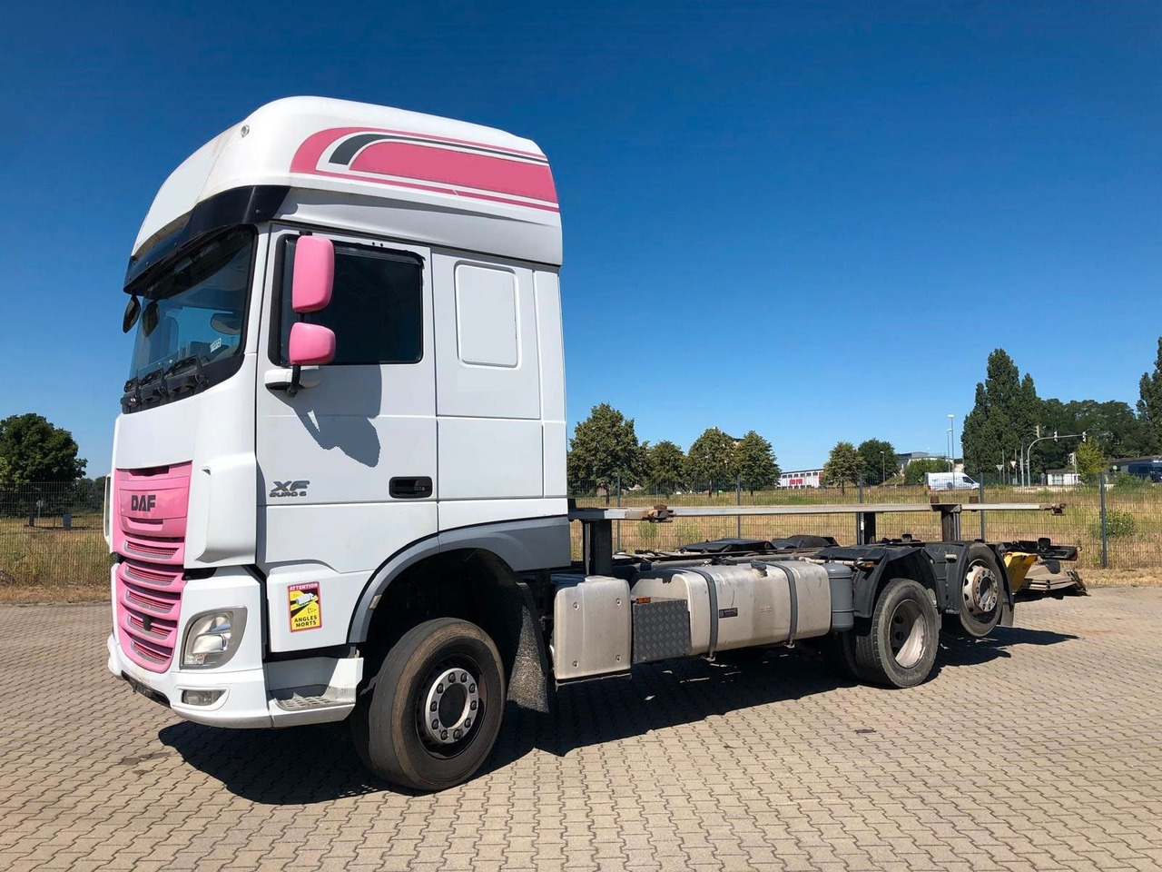DAF XF460 SSC Liftachse*LBW*AHK*Standkl*Mega - Portacontenedore/ Intercambiable camión: foto 2 DAF XF460 SSC Liftachse*LBW*AHK*Standkl*Mega - Portacontenedore/ Intercambiable camión: foto 2