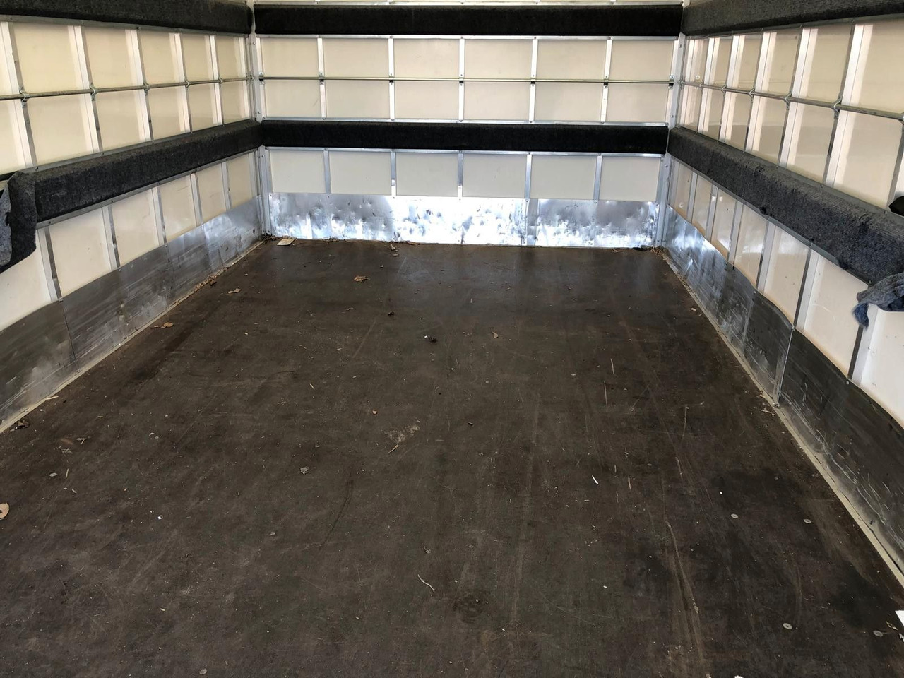 Furgoneta Renault MASTER RED 3.5T*LBW*Klima*4.2m*AUCH MIETE: foto 7 Furgoneta Renault MASTER RED 3.5T*LBW*Klima*4.2m*AUCH MIETE: foto 7