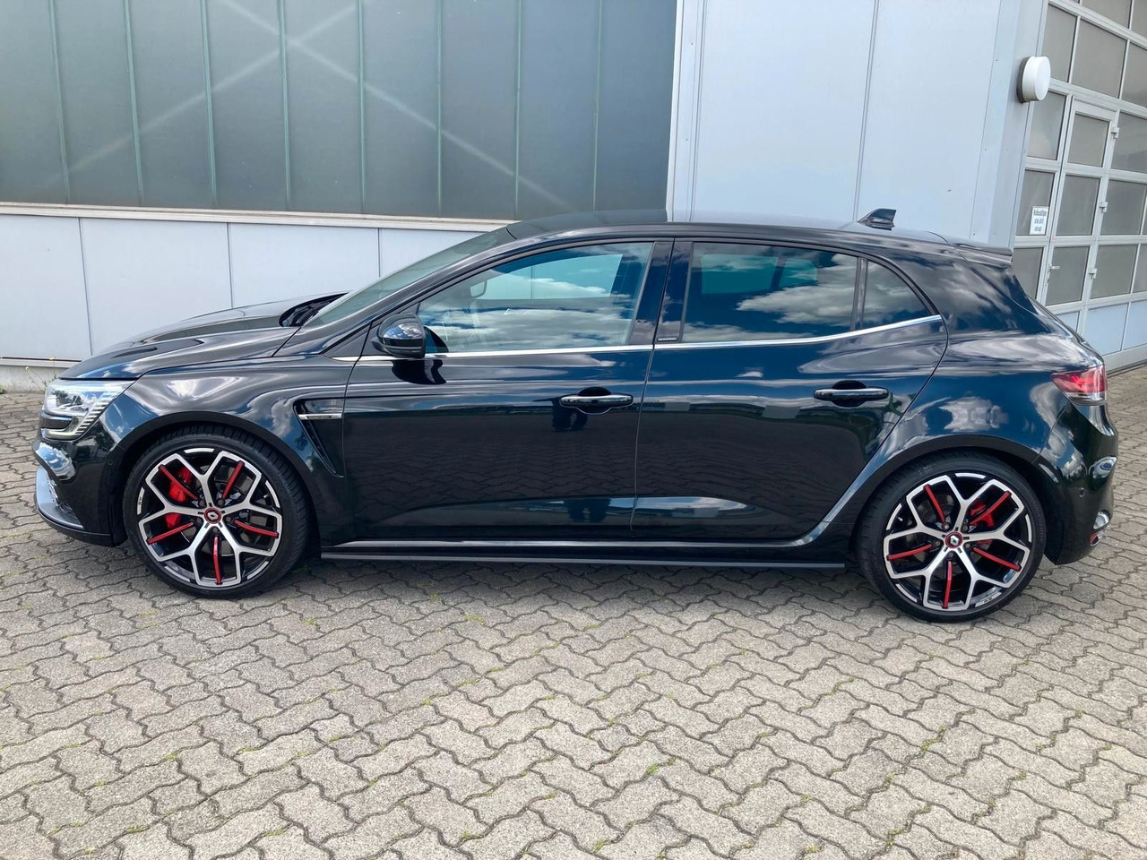 Renault Megane IV Lim. 5-trg. R.S. Trophy TCe 300 - Coche: foto 2 Renault Megane IV Lim. 5-trg. R.S. Trophy TCe 300 - Coche: foto 2