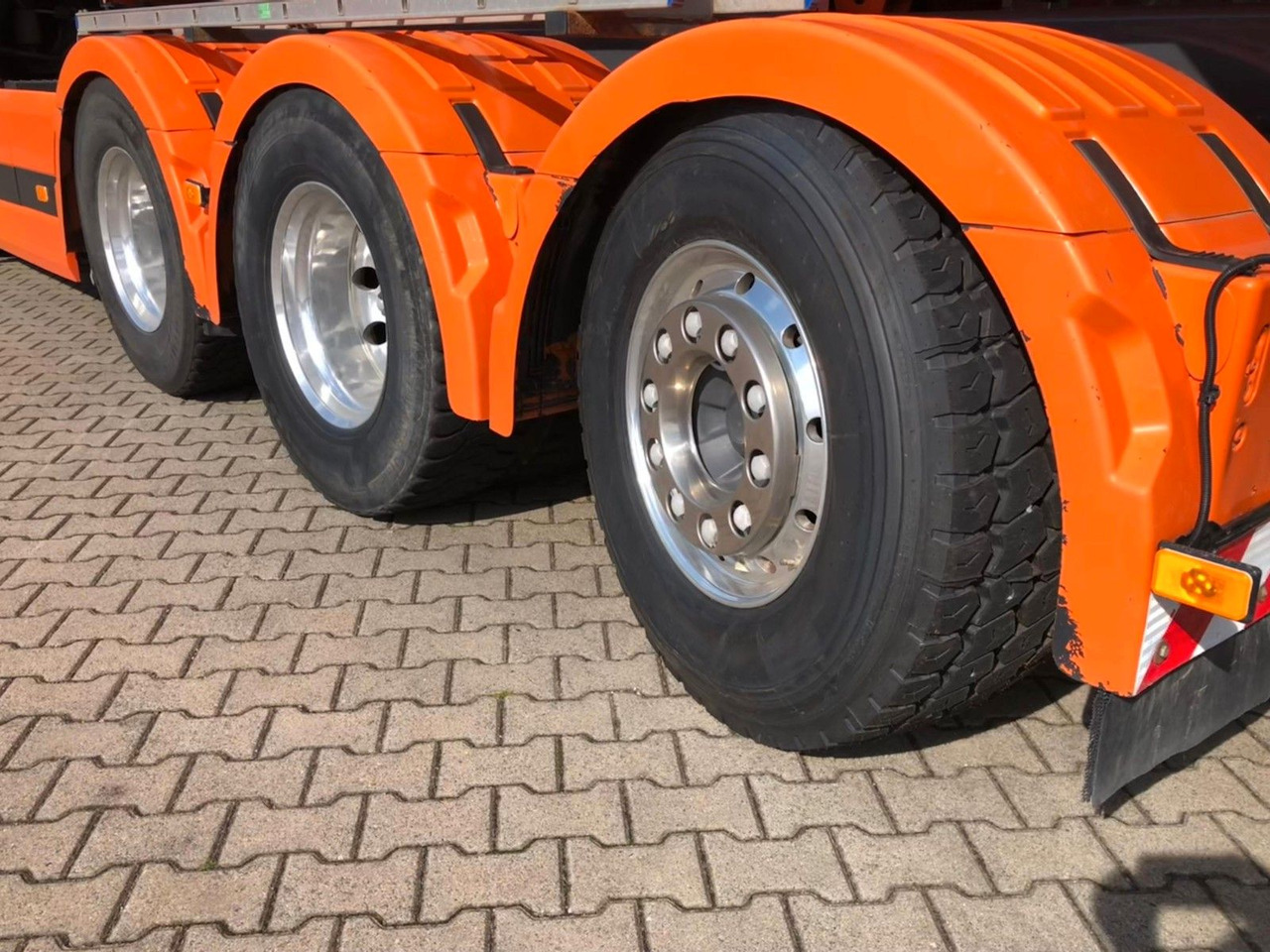 Volvo FH460 8x4 Tridem*TopZustand*excellent condition - Volquete camión: foto 2 Volvo FH460 8x4 Tridem*TopZustand*excellent condition - Volquete camión: foto 2