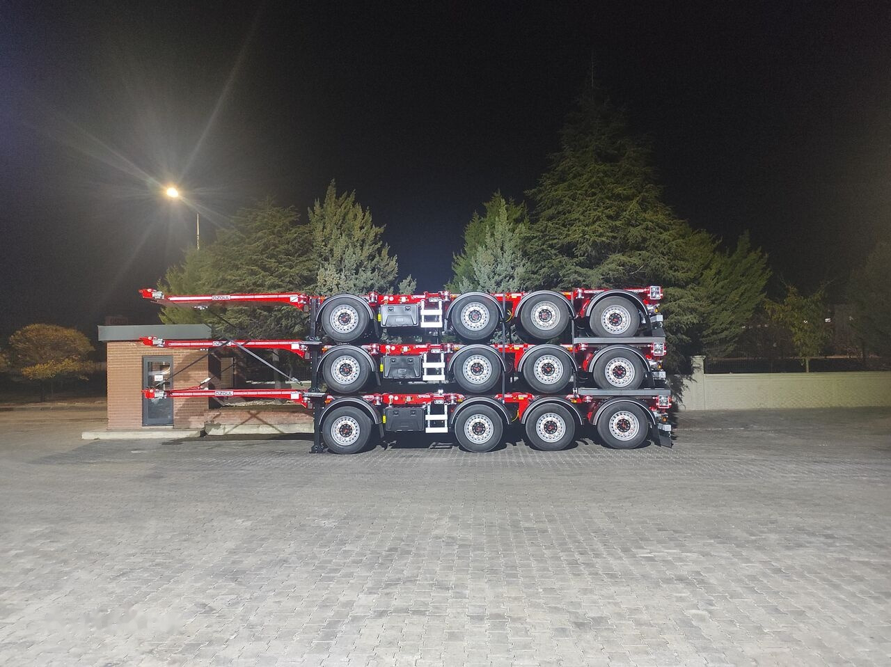 Özgül 4 AXLE HIGH CUBE CONTAINER CARRIER - Portacontenedore/ Intercambiable semirremolque: foto 2 Özgül 4 AXLE HIGH CUBE CONTAINER CARRIER - Portacontenedore/ Intercambiable semirremolque: foto 2