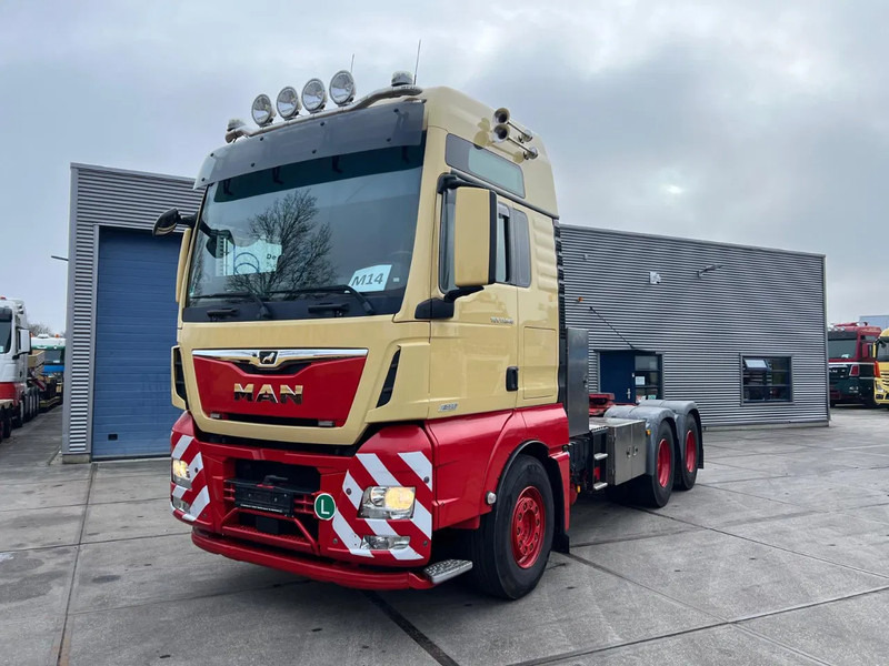 MAN TGX 33.640 6x4 BBS - Cabeza tractora: foto 2 MAN TGX 33.640 6x4 BBS - Cabeza tractora: foto 2