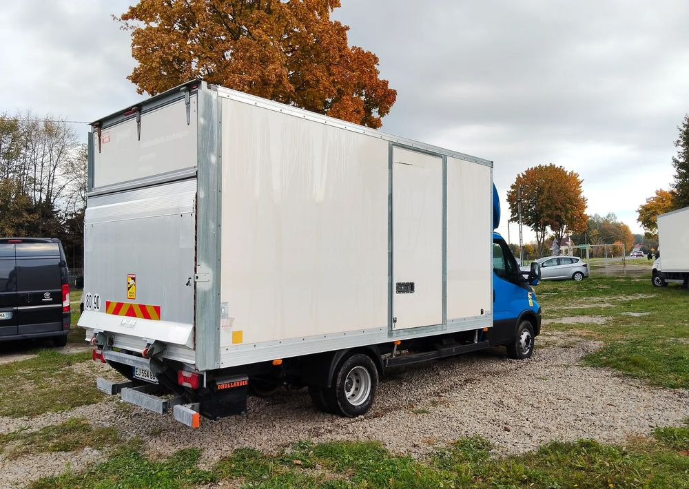 Iveco Daily 70C18 - Camión caja cerrada: foto 5 Iveco Daily 70C18 - Camión caja cerrada: foto 5