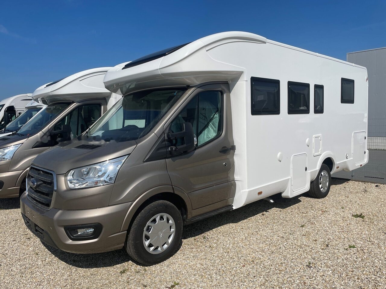 Autocaravana perfilada Nobel ART T-5000, 5 seats, FORD: foto 1