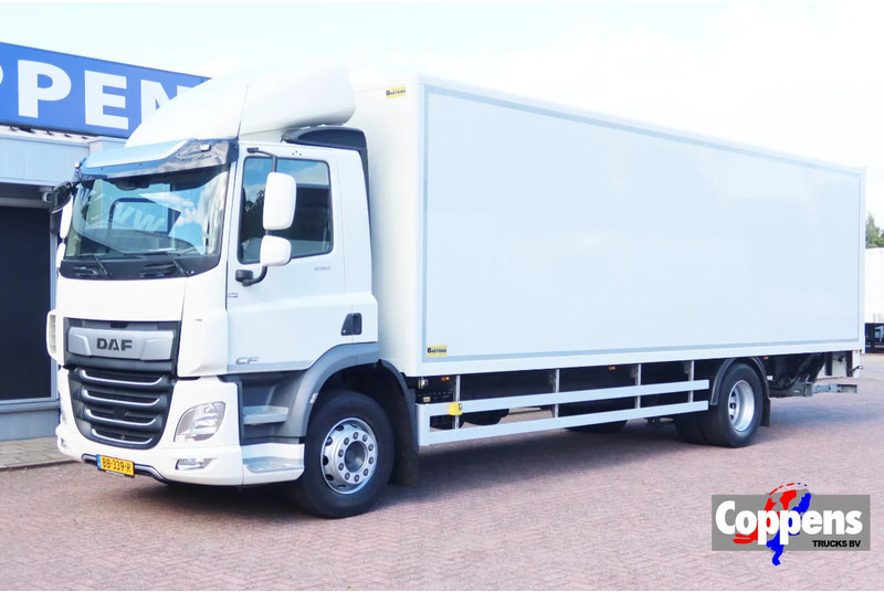 DAF CF 290 FA Bak + klep Dhollandia 2000 kg - Camión caja cerrada: foto 1 DAF CF 290 FA Bak + klep Dhollandia 2000 kg - Camión caja cerrada: foto 1