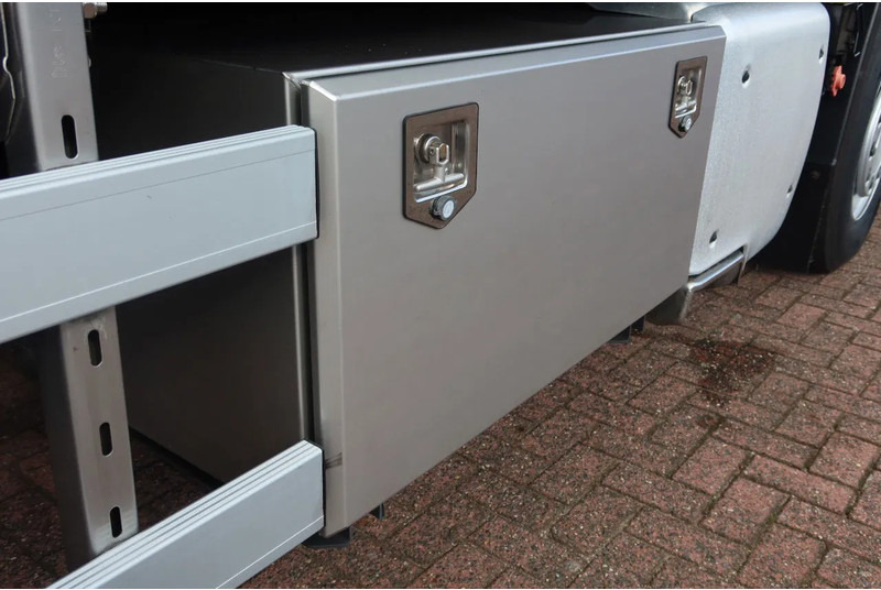 Camión caja cerrada DAF CF 340 FAN 6X2 Bakwagen + Klep 2500 KG: foto 17