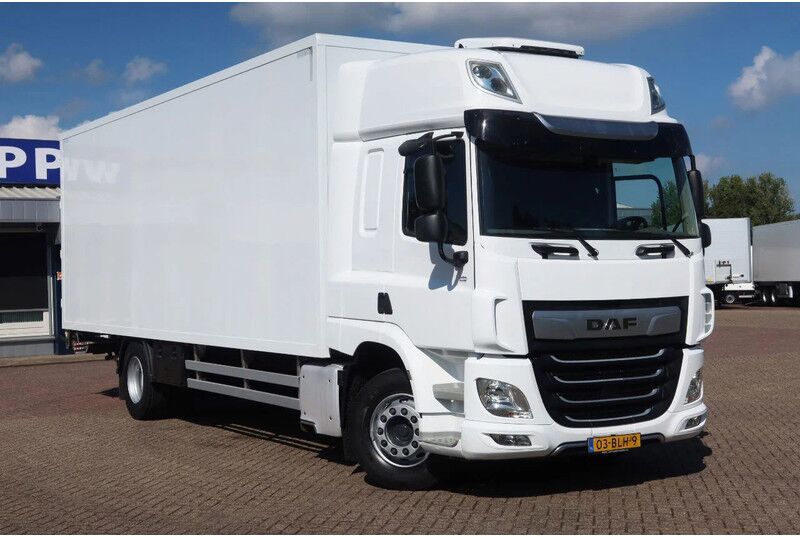 DAF CF 410 Bak+Klep Dhollandia 2.000 kg Slaapcabine - Camión caja cerrada: foto 2 DAF CF 410 Bak+Klep Dhollandia 2.000 kg Slaapcabine - Camión caja cerrada: foto 2