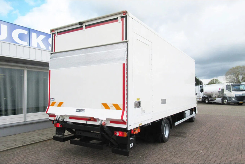 DAF LF 230 Bak+Klep Dhollandia 1500 kg Euro 6 - Camión caja cerrada: foto 3 DAF LF 230 Bak+Klep Dhollandia 1500 kg Euro 6 - Camión caja cerrada: foto 3