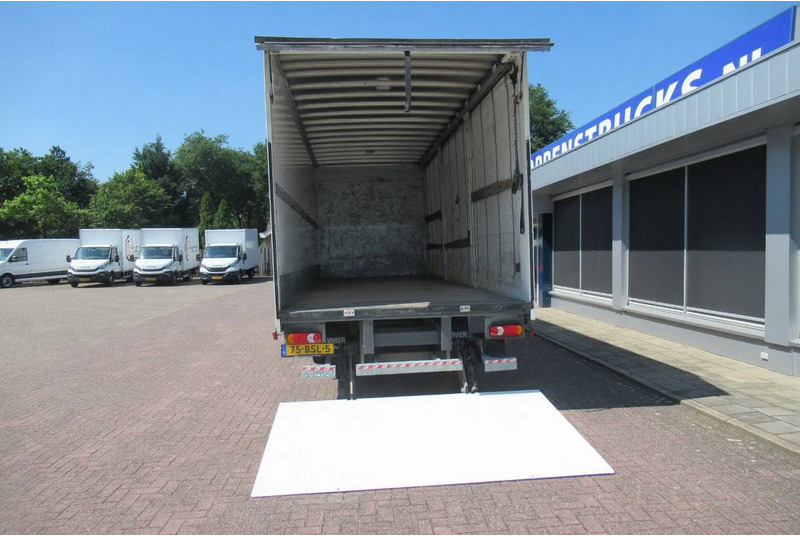 DAF LF 250 250 bak + klep + schuifzeil E6 - Camión lona: foto 3 DAF LF 250 250 bak + klep + schuifzeil E6 - Camión lona: foto 3