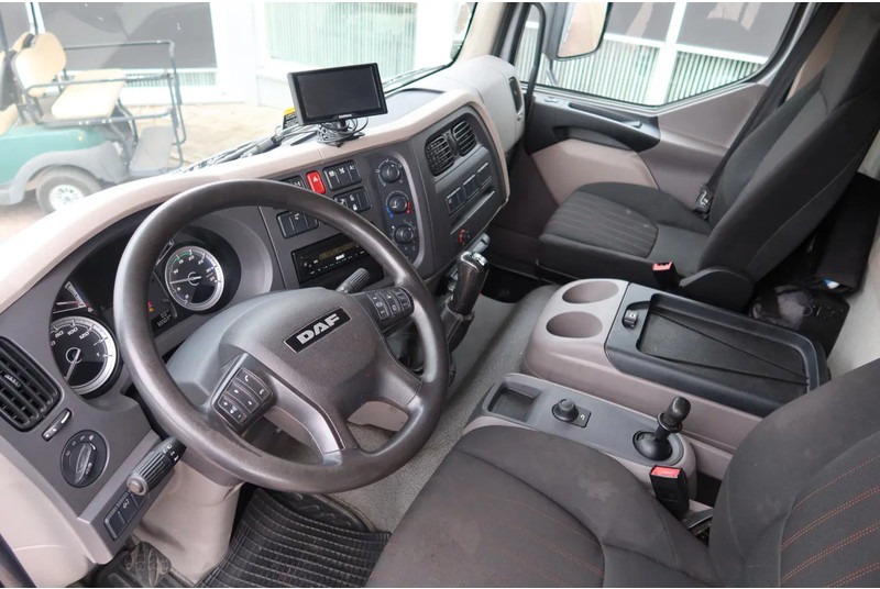 DAF LF 260 Open+Kraan Fassi F 85 V 023+Radio controle - Camión grúa: foto 5 DAF LF 260 Open+Kraan Fassi F 85 V 023+Radio controle - Camión grúa: foto 5