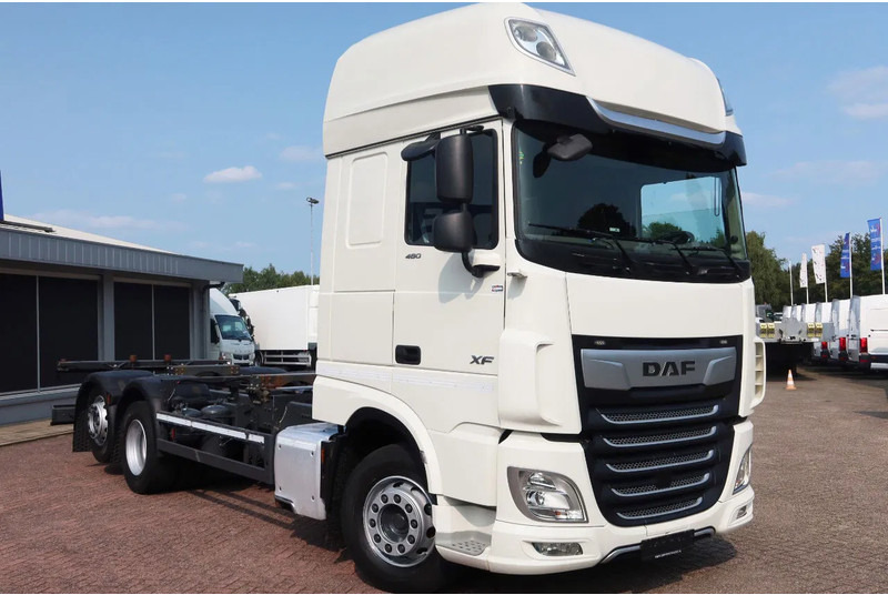 DAF XF 106.480 BDF Super Space CAb 6X2 FAN - Chasis camión: foto 2 DAF XF 106.480 BDF Super Space CAb 6X2 FAN - Chasis camión: foto 2