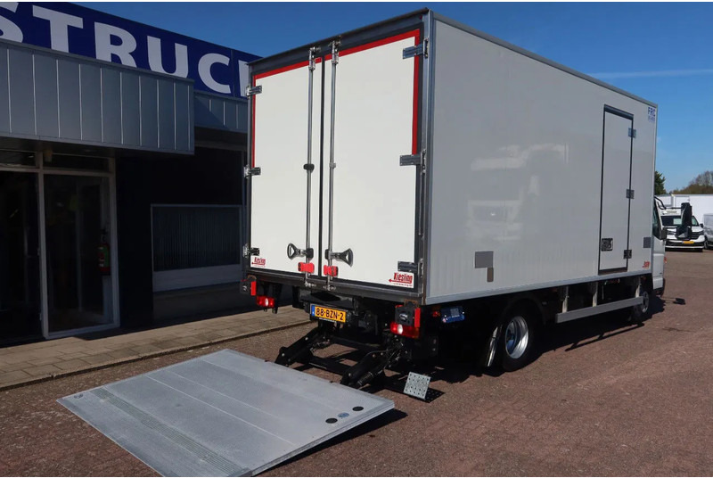FUSO Canter Thermoking T 600R Koel/Vries + Laadklep - Frigorífico camión: foto 4 FUSO Canter Thermoking T 600R Koel/Vries + Laadklep - Frigorífico camión: foto 4