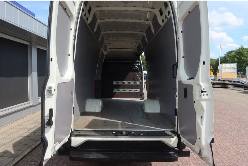 Iveco 70-C 18 Automaat L3H3 C RIJBEWIJS - Furgón: foto 4 Iveco 70-C 18 Automaat L3H3 C RIJBEWIJS - Furgón: foto 4