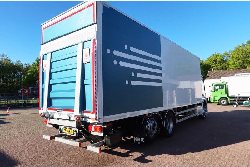 Mercedes-Benz 2727L Gesloten Bakwagen + Laadklep DHollandia 2500 kg - Camión caja cerrada: foto 3 Mercedes-Benz 2727L Gesloten Bakwagen + Laadklep DHollandia 2500 kg - Camión caja cerrada: foto 3