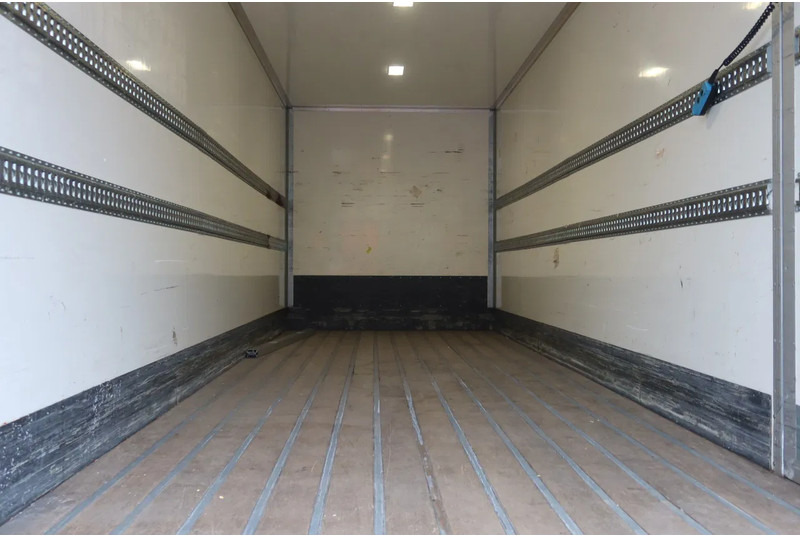 Mercedes-Benz Actros 1924 L Bak + Dhollandia klep 2000 KG + extra accu set. - Camión caja cerrada: foto 4 Mercedes-Benz Actros 1924 L Bak + Dhollandia klep 2000 KG + extra accu set. - Camión caja cerrada: foto 4