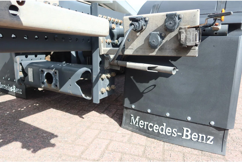 Mercedes-Benz Actros 2642 LL Giga Space Wisselbare opbouw/chassis cabine + lift as - Portacontenedore/ Intercambiable camión: foto 5 Mercedes-Benz Actros 2642 LL Giga Space Wisselbare opbouw/chassis cabine + lift as - Portacontenedore/ Intercambiable camión: foto 5